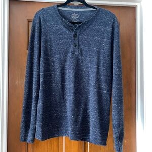 St. John’s Bay Men’s Navy Sweater - Size L